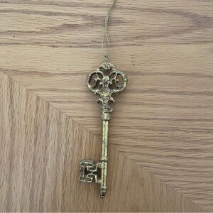 Gold Skeleton Key Ornament